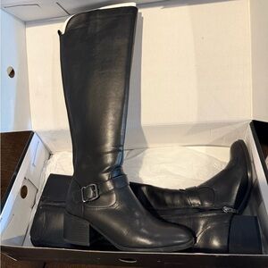 NINE WEST Black Leather Boots with a Buckle